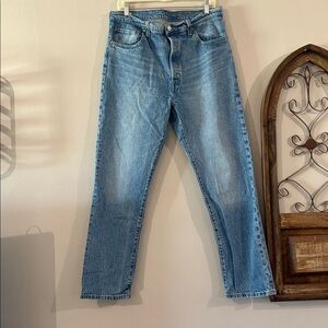 Levi 501 High Rise Straight Jeans